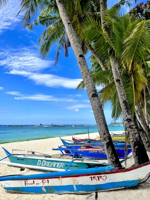 Boats on the beach on White Beach, Boracay